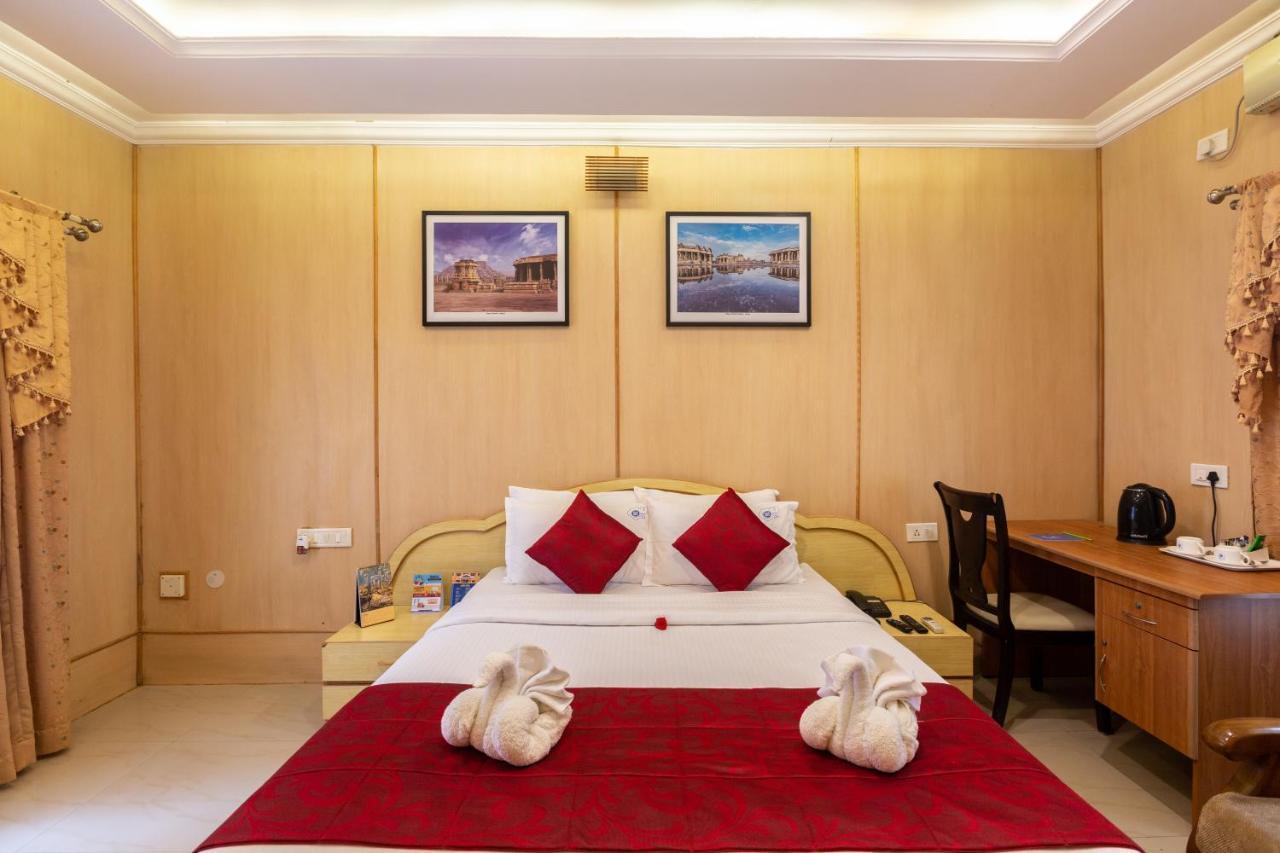 Kstdc Hotel Mayura Bhuvaneshwari Kamalapur Hampi Exterior photo