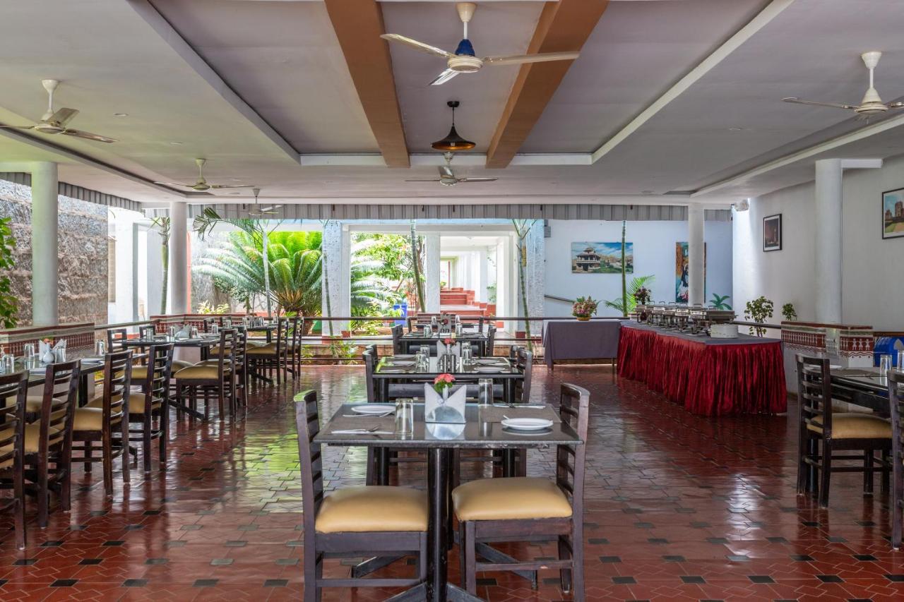 Kstdc Hotel Mayura Bhuvaneshwari Kamalapur Hampi Exterior photo